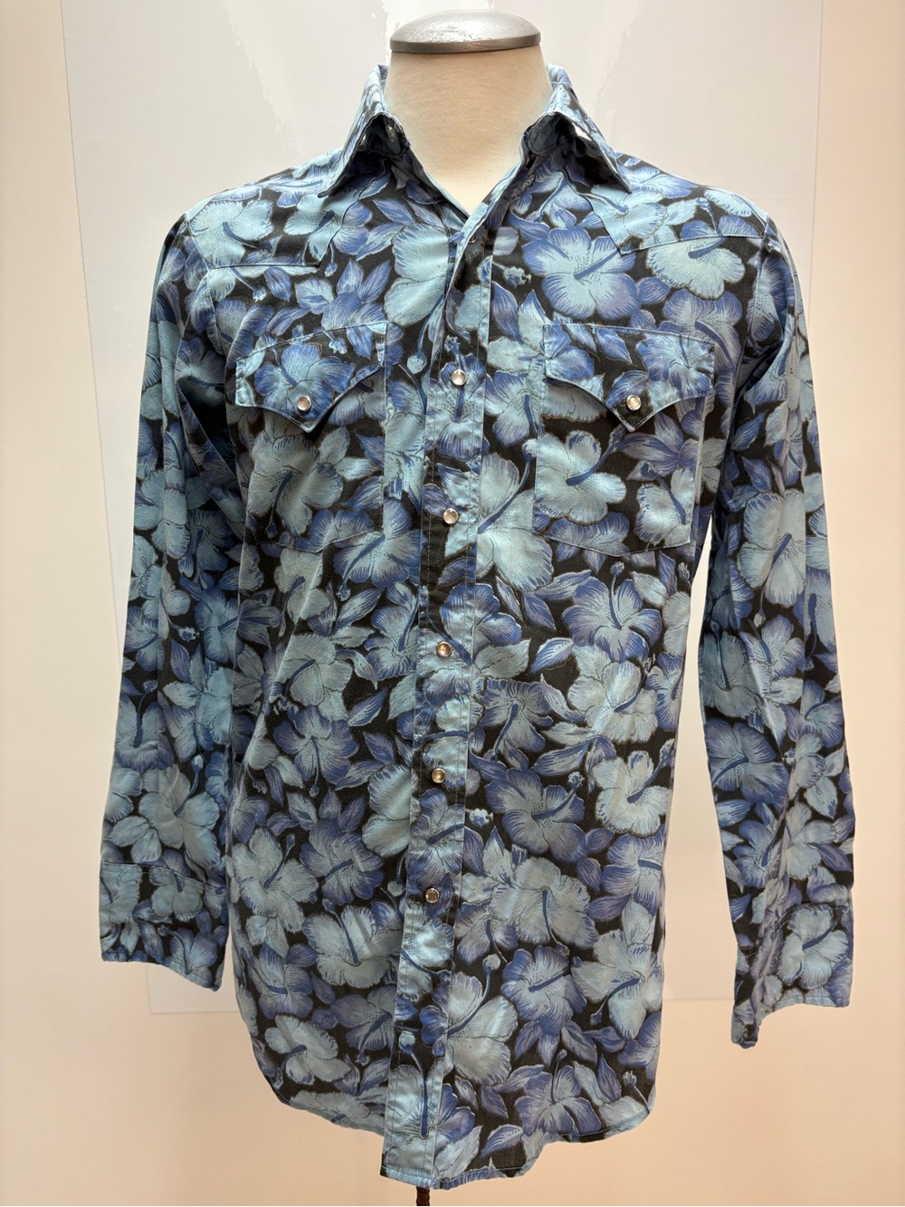 Vintage MWG Western Wear Hibiscus Floral Print Shirt Pearl Snap Buttons Mens Med